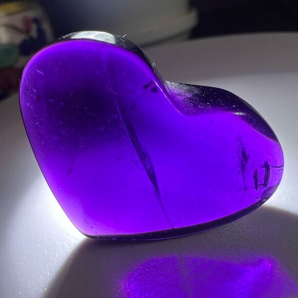 Amethyst Crystal Heart Carving (4) - Picture 5 of 9